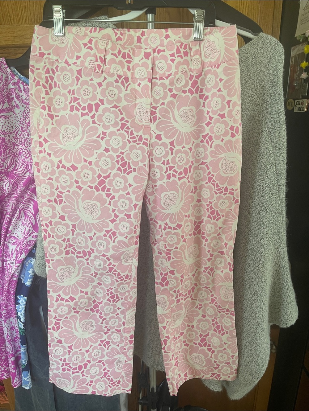 Lilly Pulitzer Pink Floral Cotton Capri Pants - Size 2